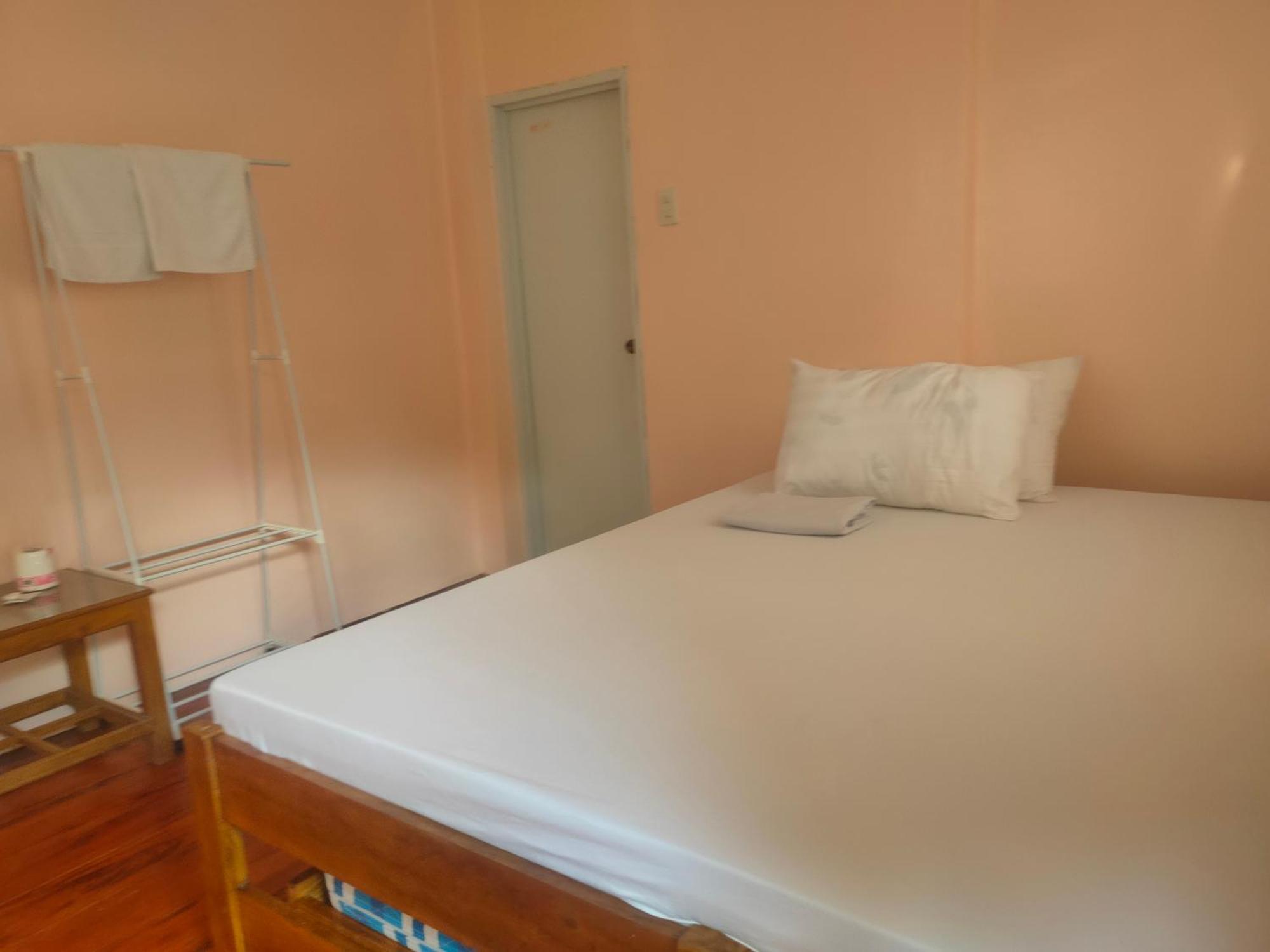 Fely's Homestay Batuan Luaran gambar