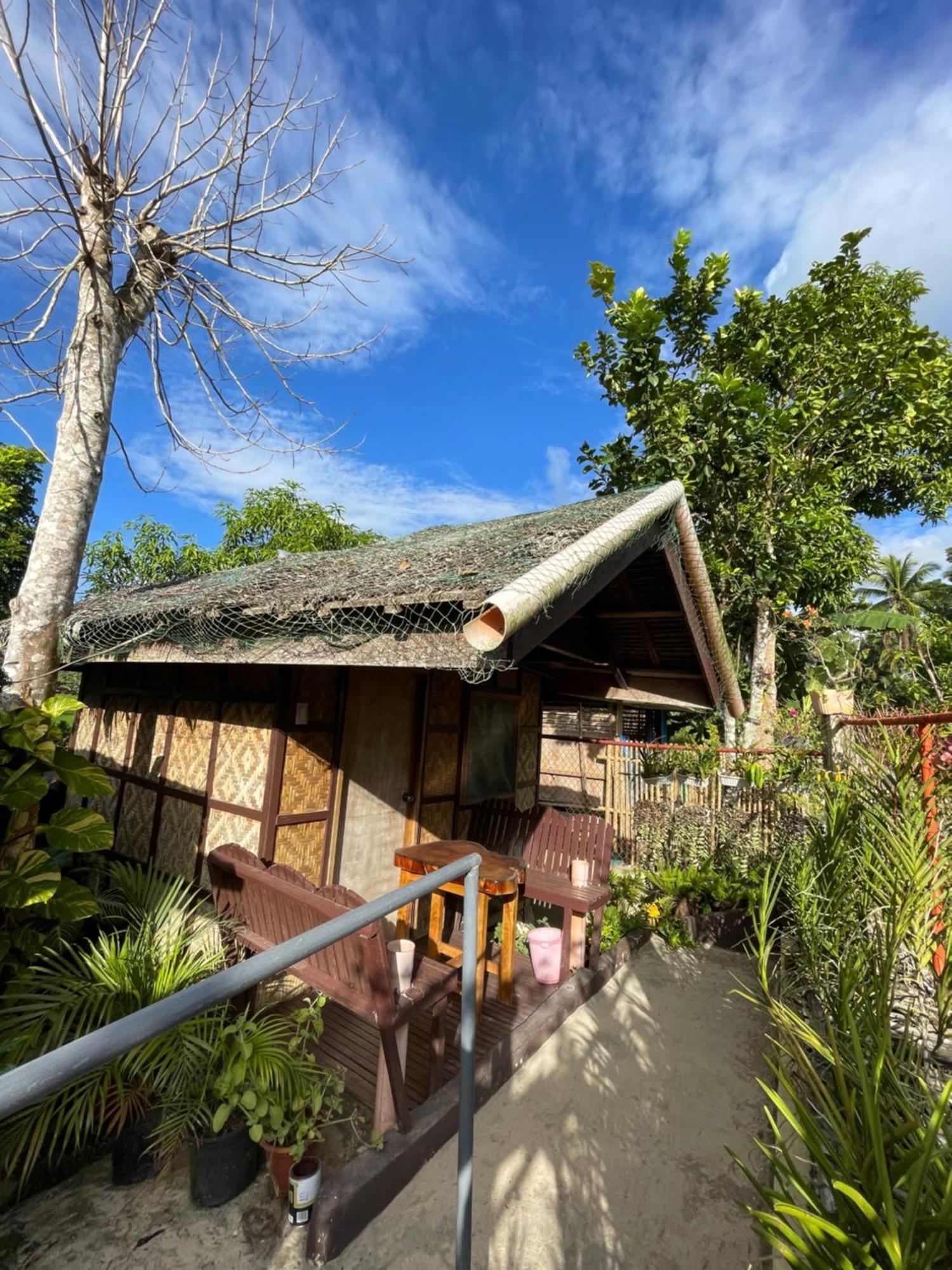 Fely's Homestay Batuan Luaran gambar