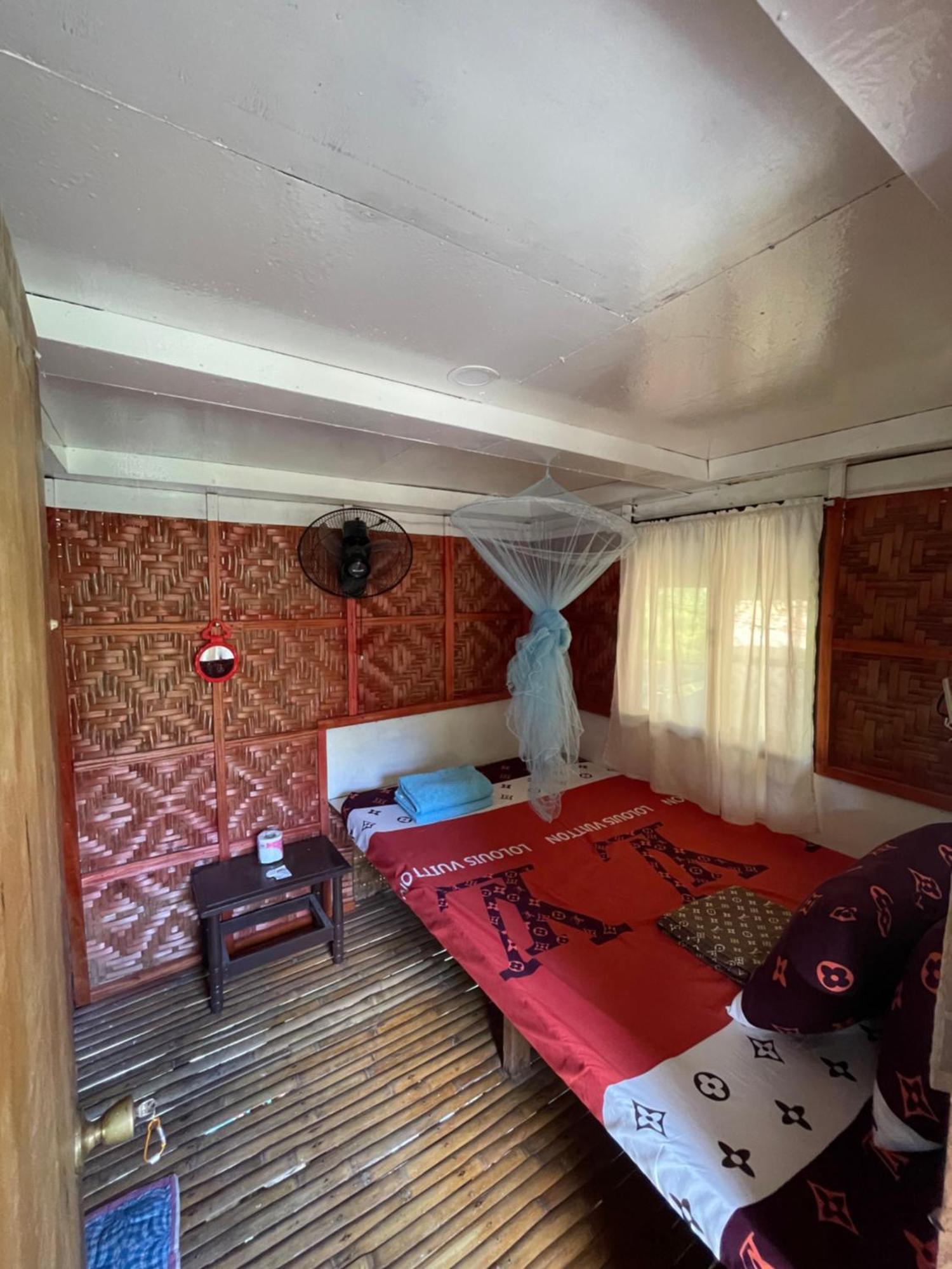 Fely's Homestay Batuan Luaran gambar